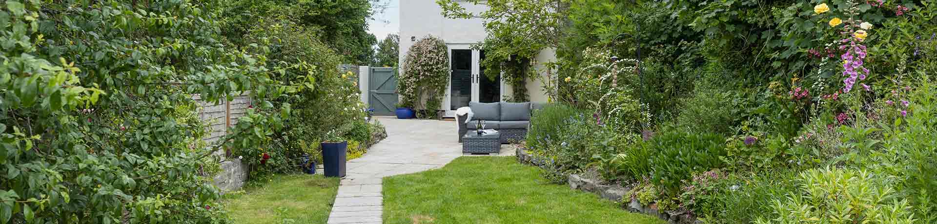 Dog friendly cottages on the Isle of Wight with an enclosed garden.
