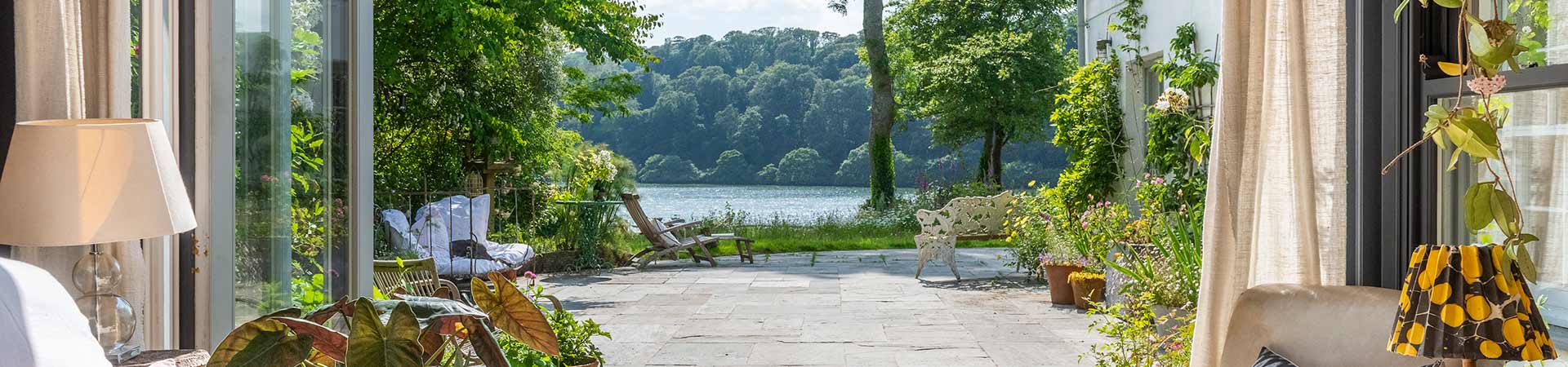 Riverside and lakeside cottages in Cornwall