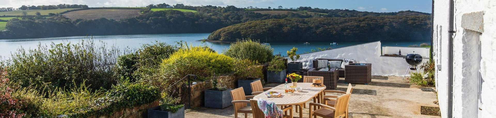 Holiday cottages with moorings in Cornwall