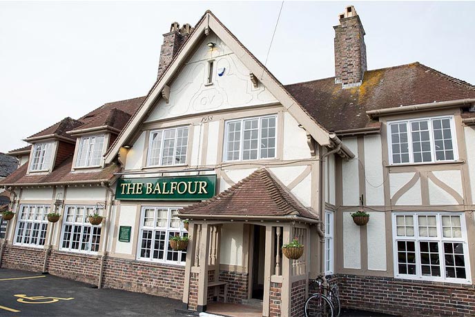 The traditional exterior of The Balfour Arms in Sidmouth