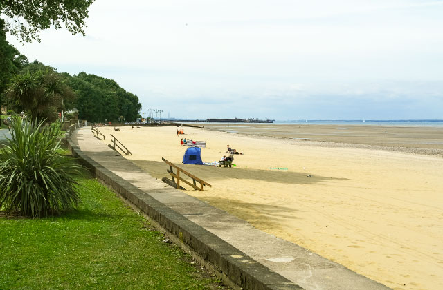 The promenade at Ryde Beach.