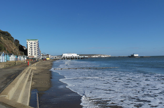 Sandown beach looking lovely in the sunshine