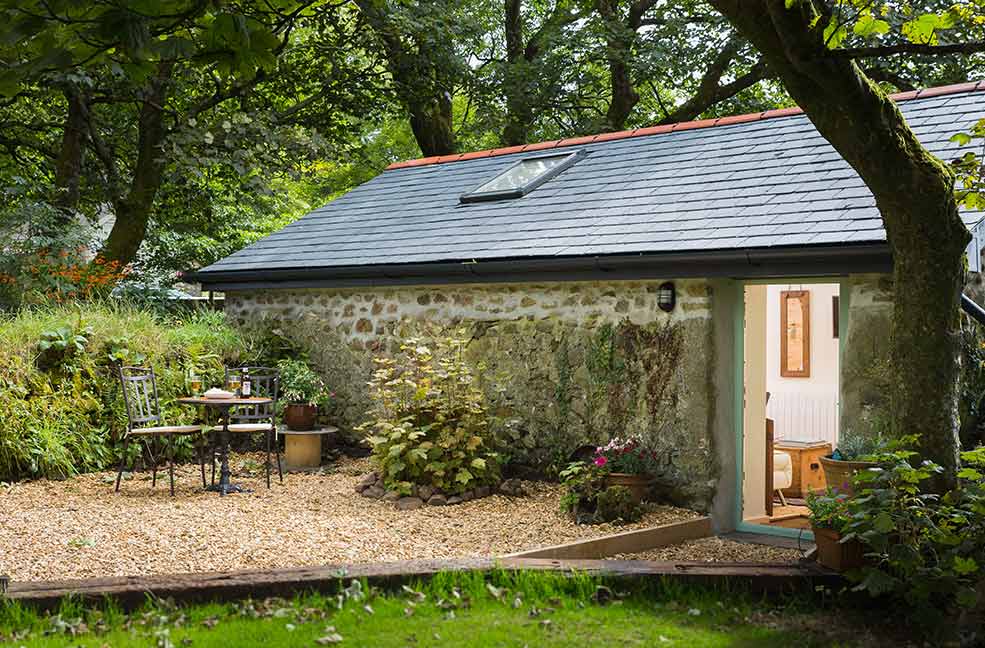 Cosy summer evenings at the Potting Shed in Cornwall.