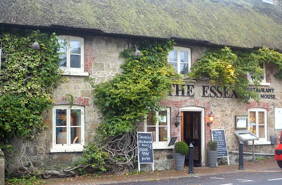 The Essex is a pretty restaurant both outside and in, mainly because of it's traditional thatched roof.