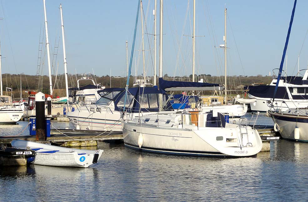 Island Harbour marina