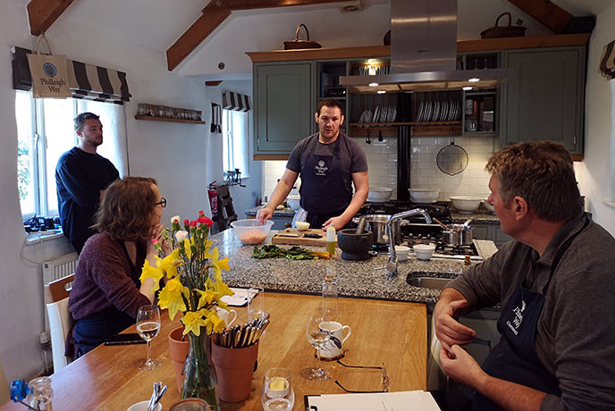 We were welcomed by breakfast and tea at the Italian cookery course at Philleigh Way.