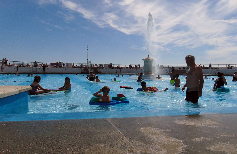 A super blue swimming pool to cool down in this UK heatwave.