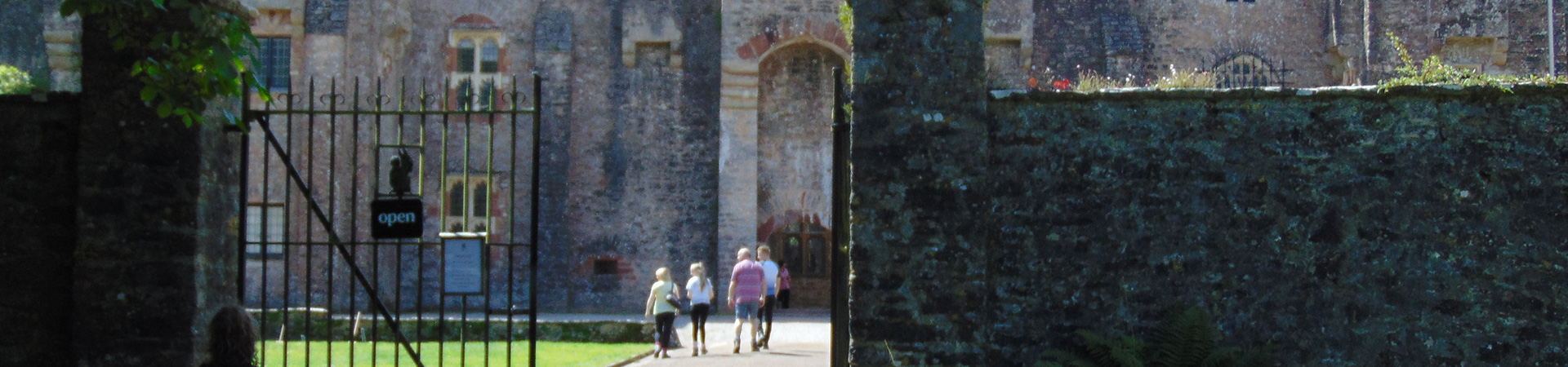 Tudor Day at Compton Castle