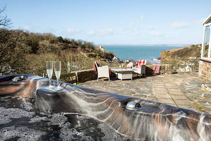 Hot tub with sea views in Pembrokeshire